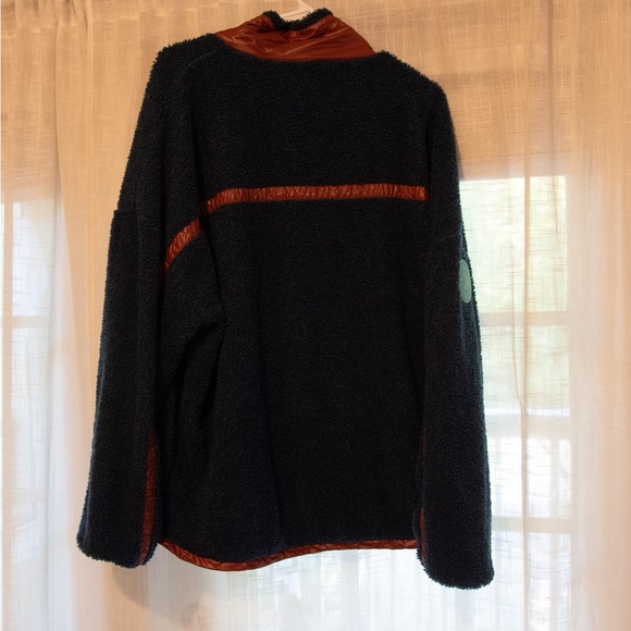 Fabletics Sherpa Pullover - Picture 2 of 5